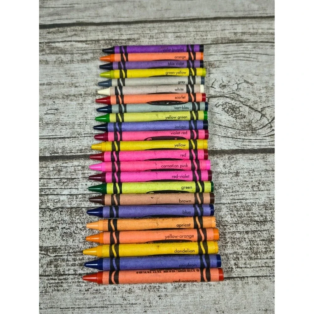 Vintage 2000 Crayola Crayons 24 Pack (Only 23 Included) - Dandelion and Others